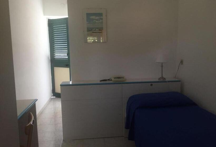 غرفة قياسية فردية, Villa Petrusa