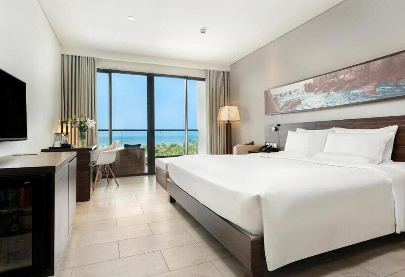 اتاق سوپریور با چشم‌انداز دریا, Novotel Phu Quoc Resort