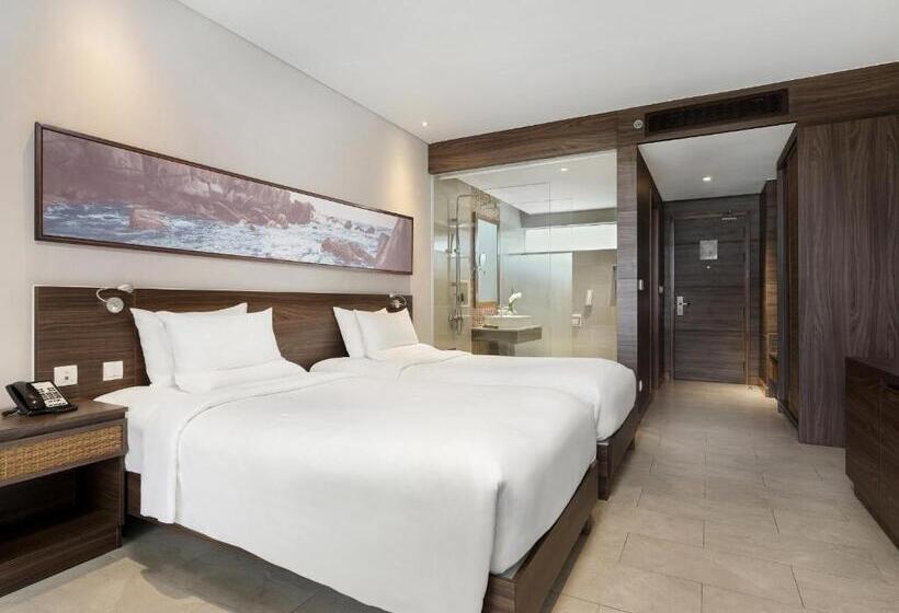 اتاق سوپریور با چشم‌انداز دریا, Novotel Phu Quoc Resort