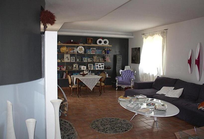 اتاق استاندارد با چشم‌انداز باغ, B&b Ellera Viterbo