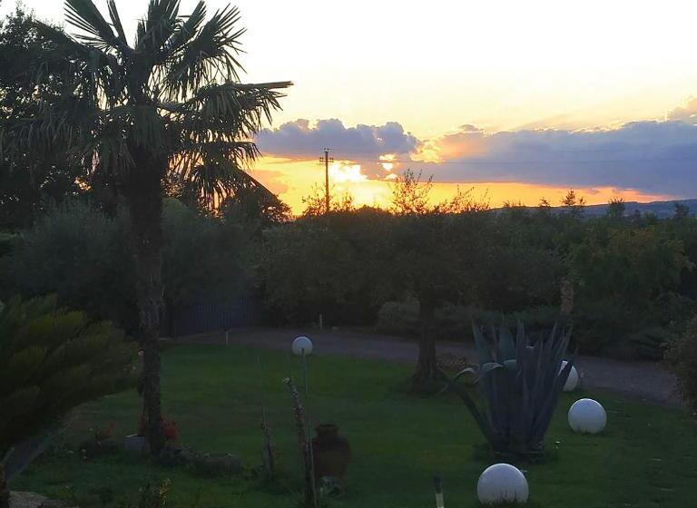 سوئیت با وان آب گرم, B&b Ellera Viterbo