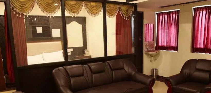 Suite Deluxe, Aakash Residency