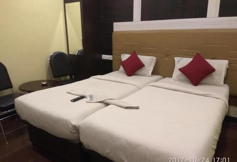 Номер Deluxe, Aakash Residency