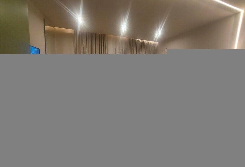 חדר דלוקס לשלושה עם נו לים, Ble Ble Vlore