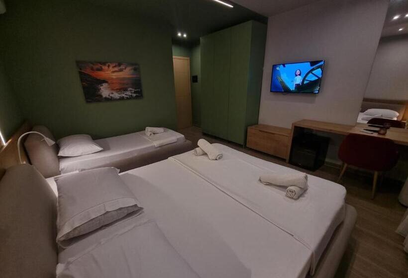 חדר דלוקס לשלושה עם נו לים, Ble Ble Vlore