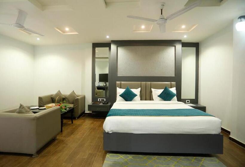 エクゼクティブスイート, Dolphin International