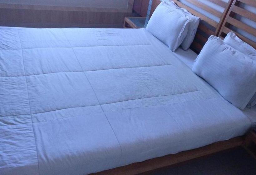 חדר דלוקס, Easy Retreat