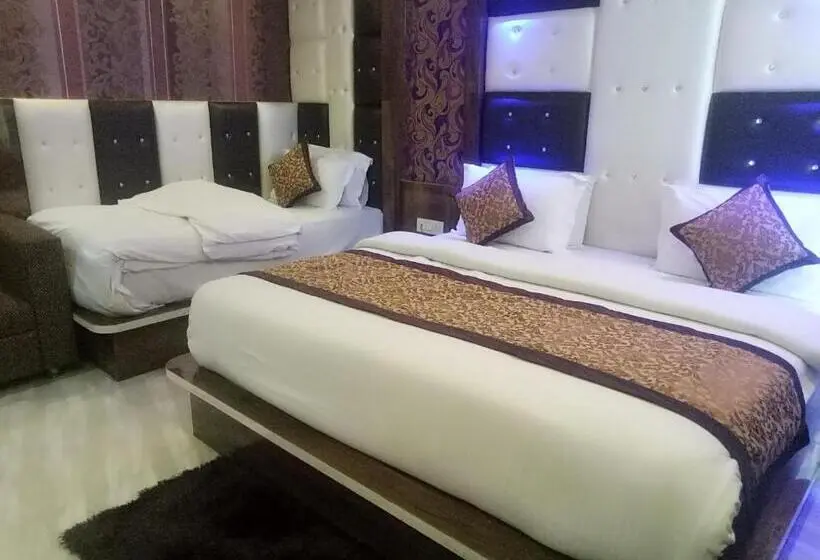 Suite Familiar, Nek