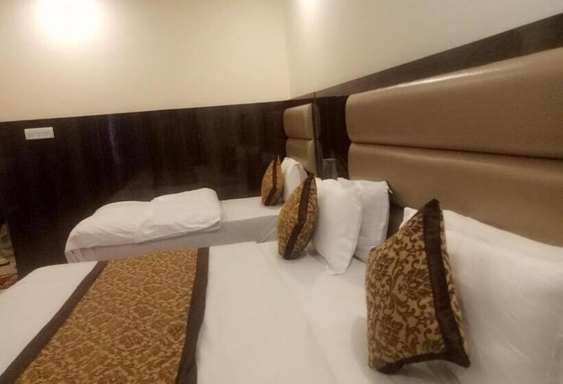 Suite Familiar, Nek