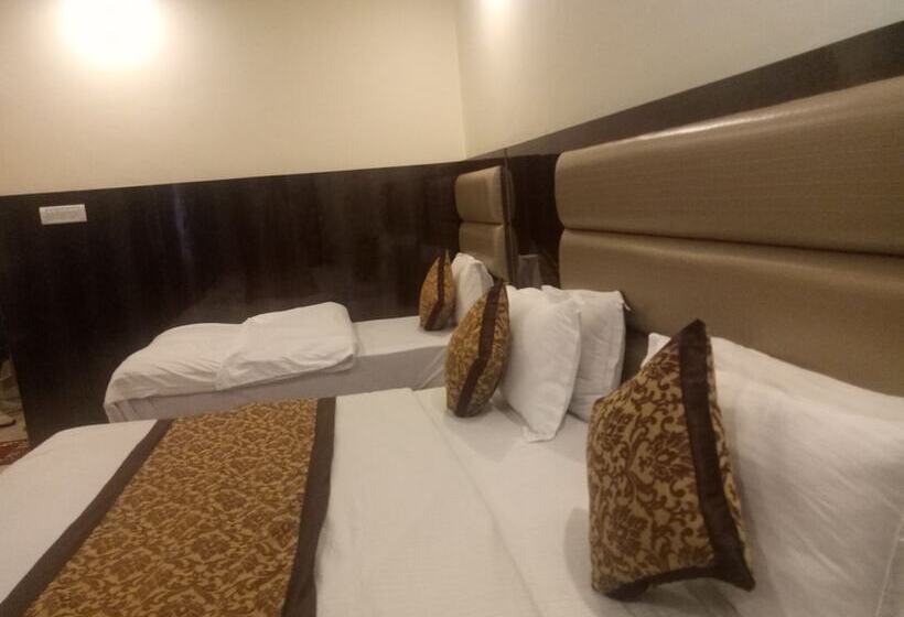 Quarto Triplo Superior, Nek