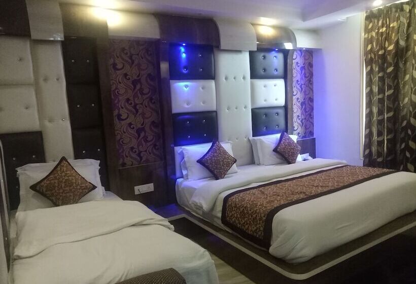 Quarto Triplo Superior, Nek