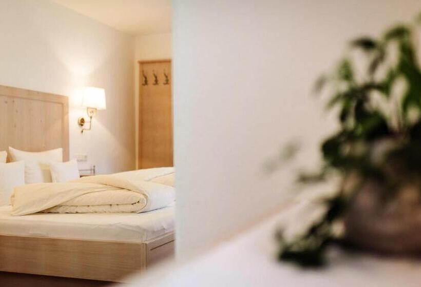 バルコニー付きジュニアスイート, Regina