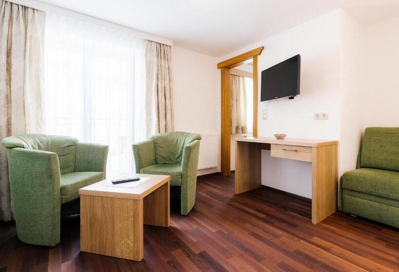 スーペリアースイート, Regina