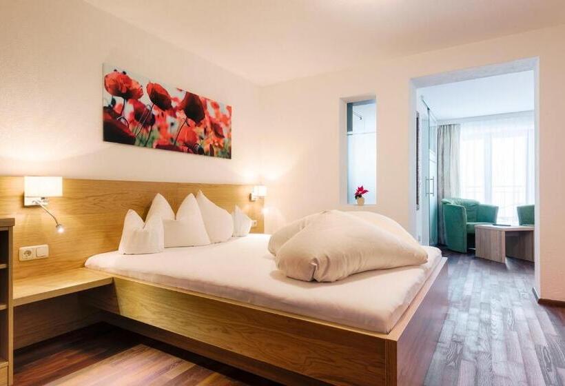 スーペリアースイート, Regina