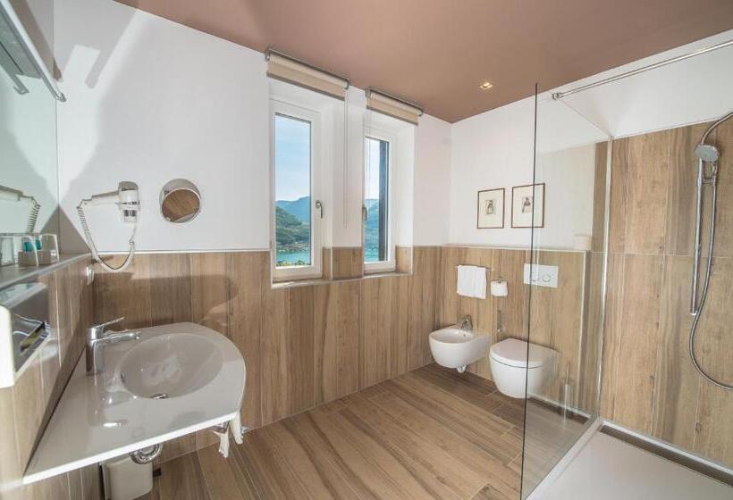 Suite with lake view, Seeberg Garni