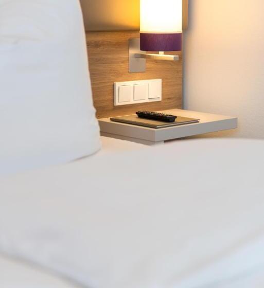 小型套房, Stratmanns