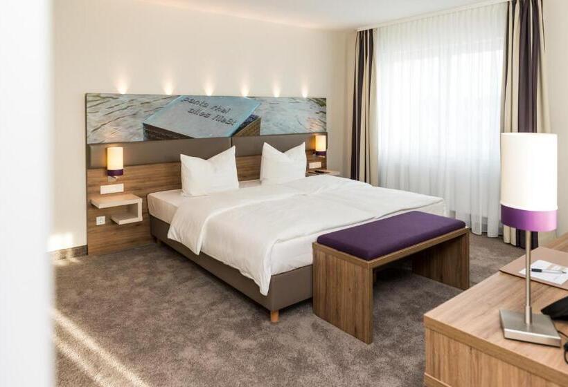 小型套房, Stratmanns