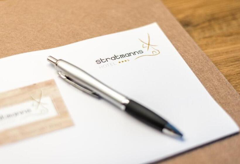 小型套房, Stratmanns