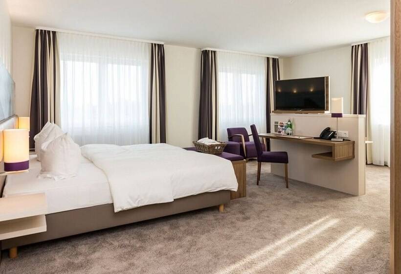 小型套房, Stratmanns