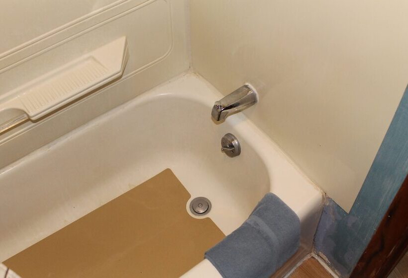 اتاق استاندارد با 2 تخت دوبل, Chateau Lodge