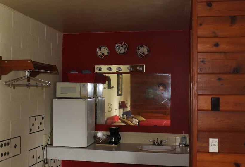 اتاق استاندارد با 2 تخت دوبل, Chateau Lodge