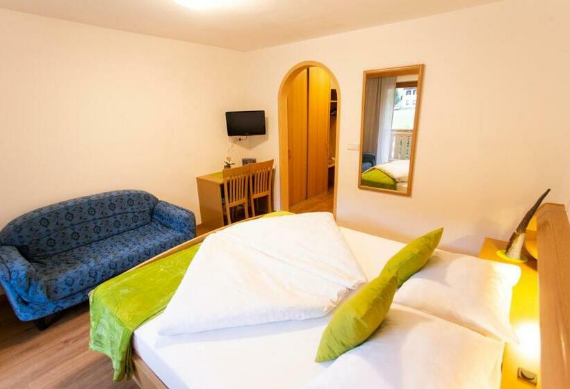 חדר סטנדרט עם מרפסת, Almhotel Bergerhof