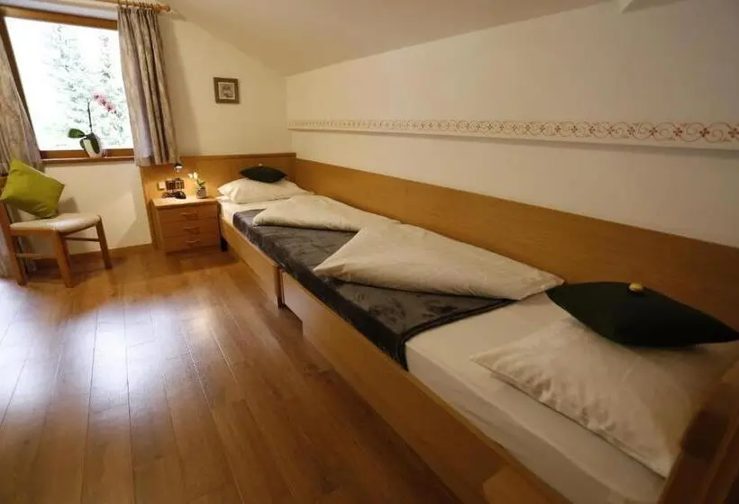 バルコニー付きスタンダードルーム, Almhotel Bergerhof