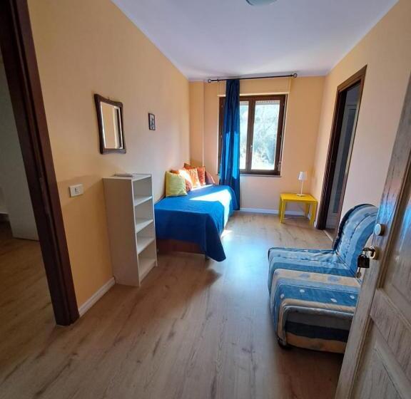 חדר משפחתי, Butterfly