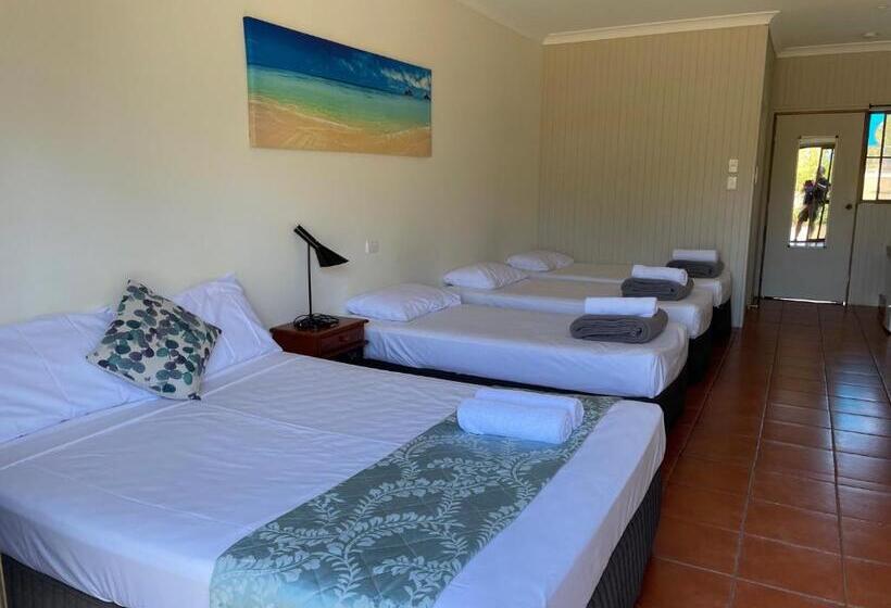 جناح عائلي, Birch Motel Bowen