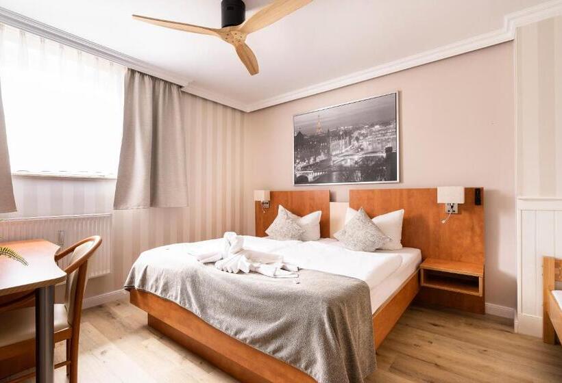 Номер Стандарт Трехместный, Cityhotel Bernburg