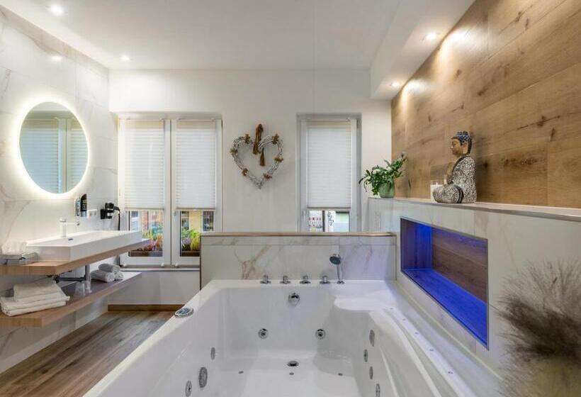 Люкс Повышенной Комфортности, Cityhotel Bernburg