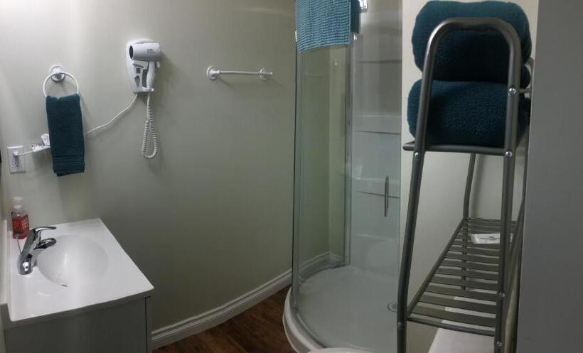 クイーンサイズベッドのスタンダードルーム, Cougar Mountain Lodge B&b