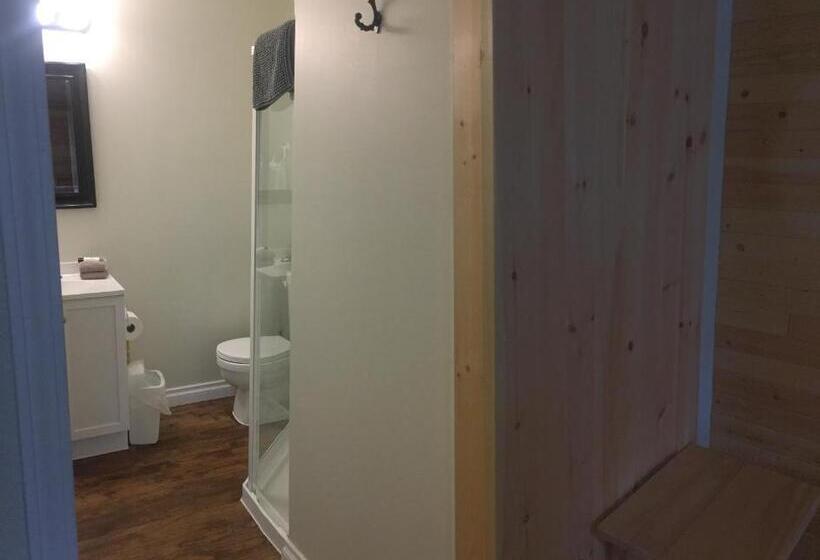 クイーンサイズベッドのスタンダードルーム, Cougar Mountain Lodge B&b