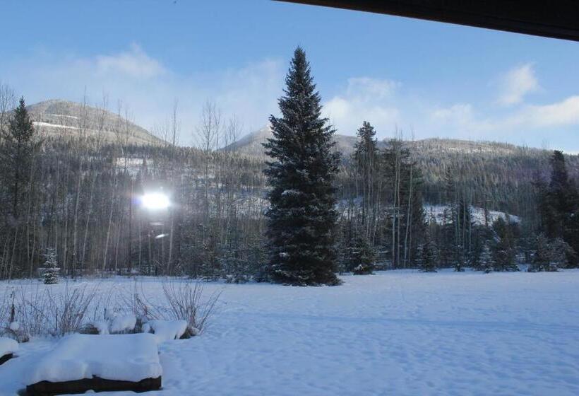 クイーンサイズベッドのスタンダードルーム, Cougar Mountain Lodge B&b