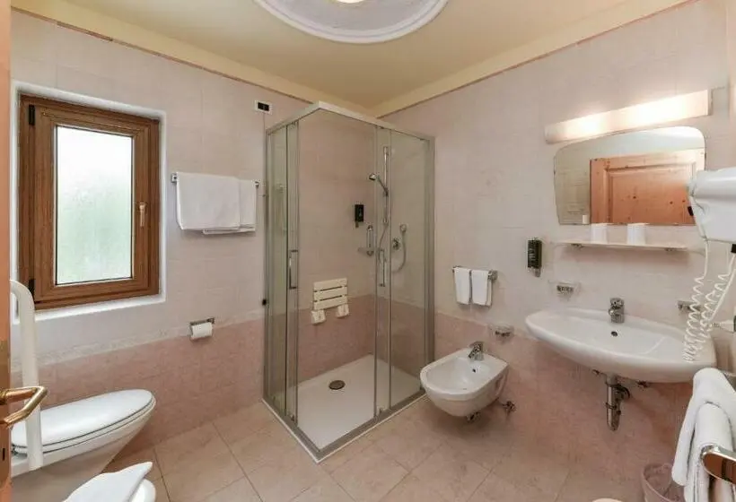 اتاق استاندارد, Brunella