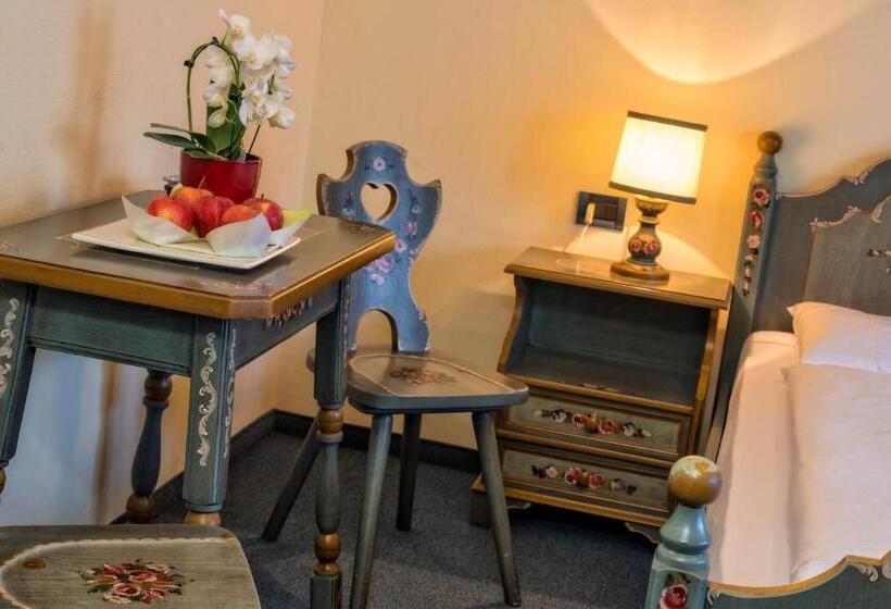 Четырехместный Номер Стандарт, Brunella