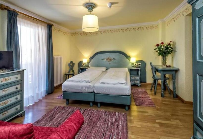 Номер Стандарт Трехместный, Brunella
