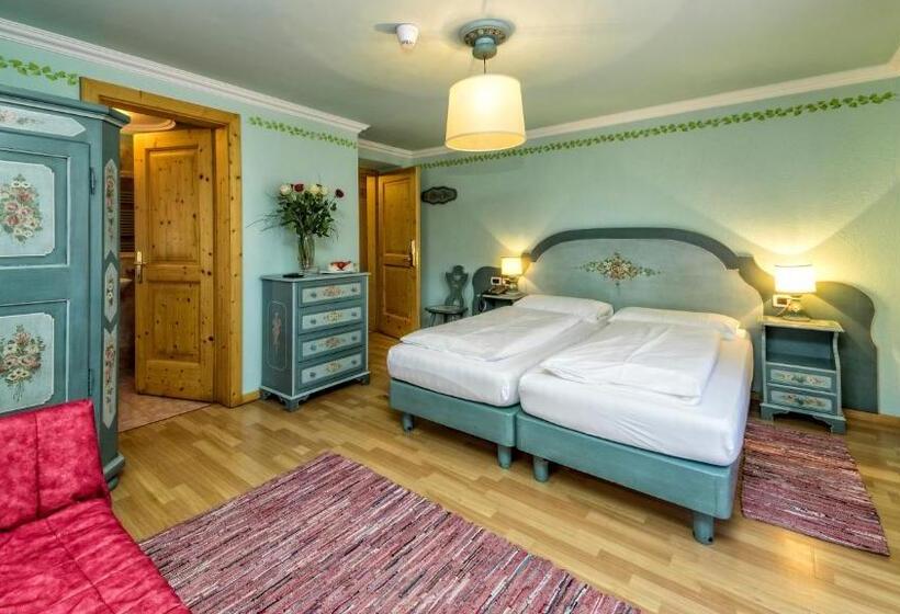 Номер Стандарт Трехместный, Brunella