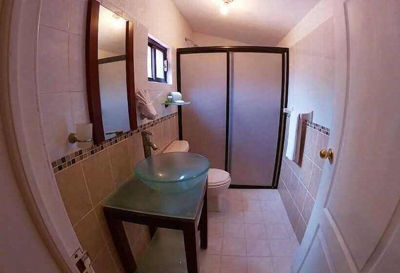 带2个双人床的标准工作室, Casa Kolping