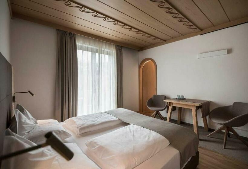 غرفة قياسية مطلّة علي البحيرة, Das Panorama Dependance