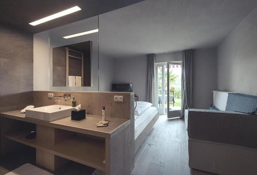 חדר אקונומי, Das Wanda