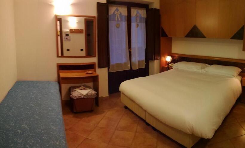 غرفة قياسية ثلاثية, Lo Scoiattolo