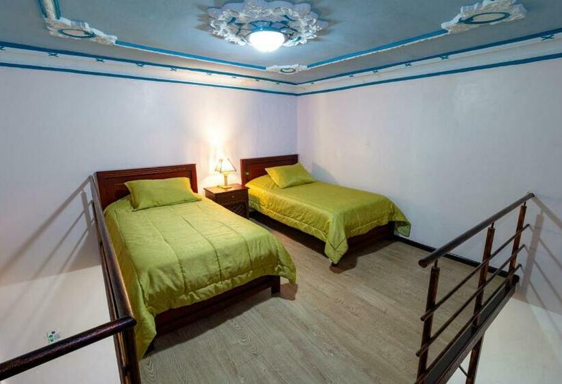 غرفة قياسية ثلاثية, Majestic 1