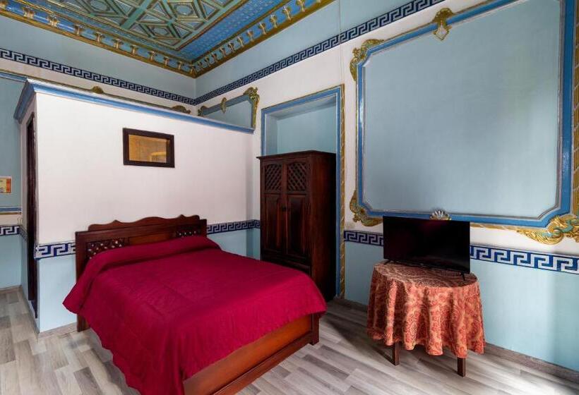 غرفة عائلية, Majestic 1