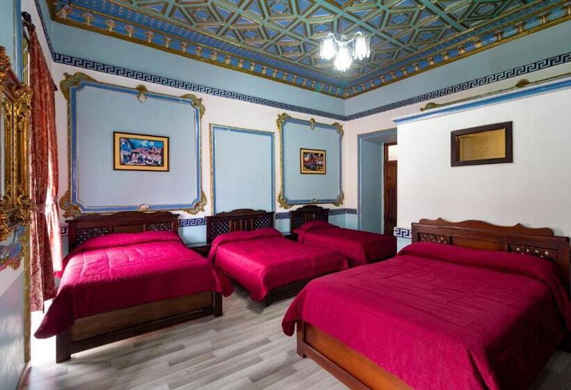 غرفة عائلية, Majestic 1