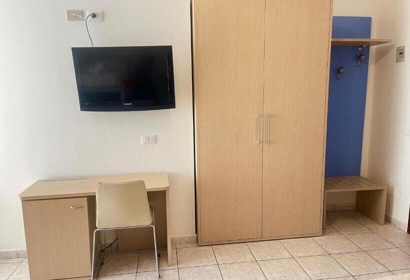 اتاق استاندارد چهار تخته, Rosen Garden