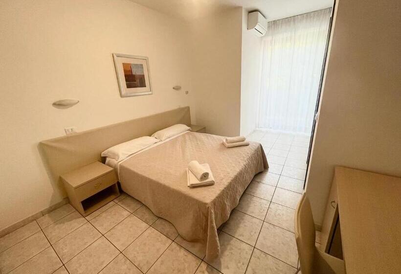 اتاق استاندارد, Rosen Garden