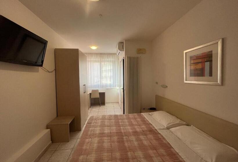 اتاق استاندارد, Rosen Garden