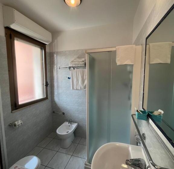 اتاق استاندارد, Rosen Garden