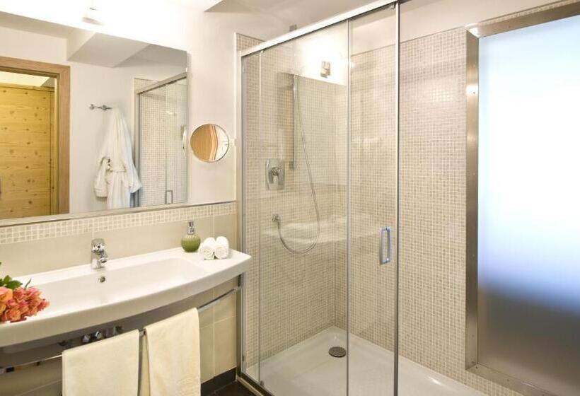 バルコニー付きデラックスルーム, Schwarzer Adler